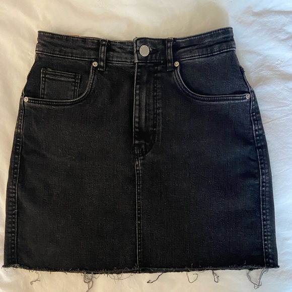 Zara Denim Skirt - Picture 1 of 2